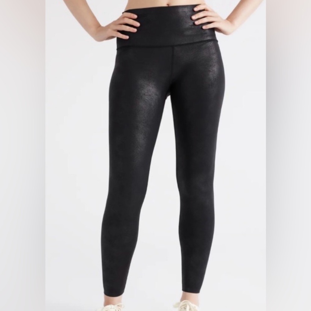 ✨🖤KNIX Black High Rise Contour Waist Legging